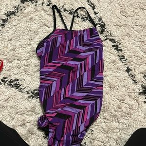 Girls speedo swim suit size 32